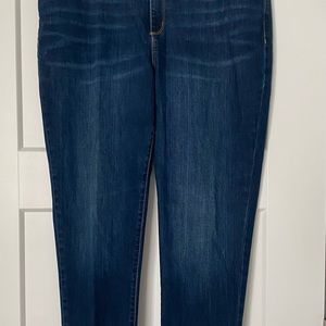 Chicos platinum denim jeggings. Size 2.5